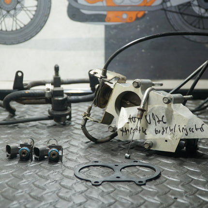 OEM Victory V92C Throttle Body Assembly P/N 1253233 w/ Injectors & Sensors