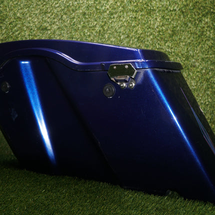 2006 Harley-Davidson Road King FLHR Blue Right Saddlebag OEM Scratched Used
