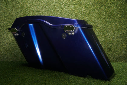 2006 Harley-Davidson Road King FLHR Blue Right Saddlebag OEM Scratched Used photo 8