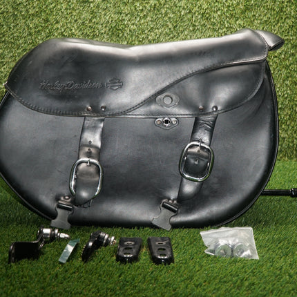 2007-2008 Harley-Davidson FLSTF Fat Boy Right Saddlebag OEM w/ Hardware