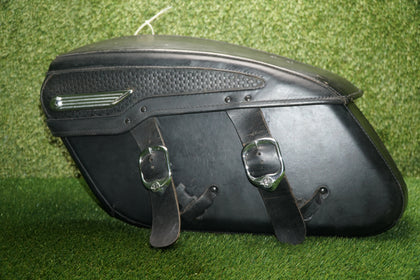 2005 Harley-Davidson Road King FLHR FLHRI Left Saddlebag OEM Used photo 1