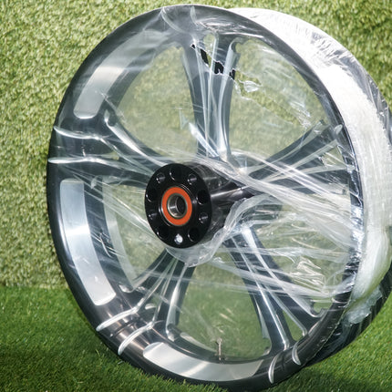 Xtreme Machine Fierce 18x4.25 Rear Wheel + PM Dixon 11.5” Rotor 08 Harley