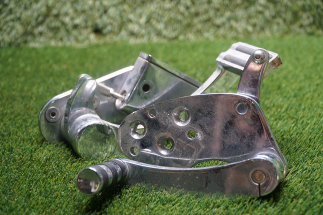 Harley Softail FXSTB Chrome Front Foot Pegs Left & Right 2000–2006 Needs Rechrome