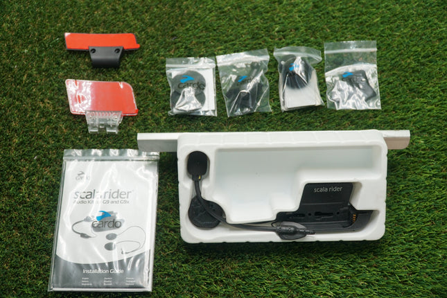 Cardo Scala Rider G9 / G9x Bluetooth Communicator Set Brand New Powers On