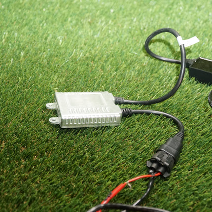 HID Conversion Kit 8000K H4 Headlamp Bulb Motorcycle P/N 305-037 Used