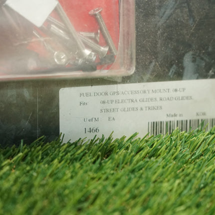 Kuryakyn - 1466 - Fuel Door GPS/Accessory Mount