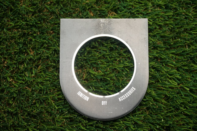 Harley Dash Cover Switch Nameplate FXST FLST 1996–2017 FXDWG 1993–2003 V-Twin 39-0180 D7 – Fair Condition