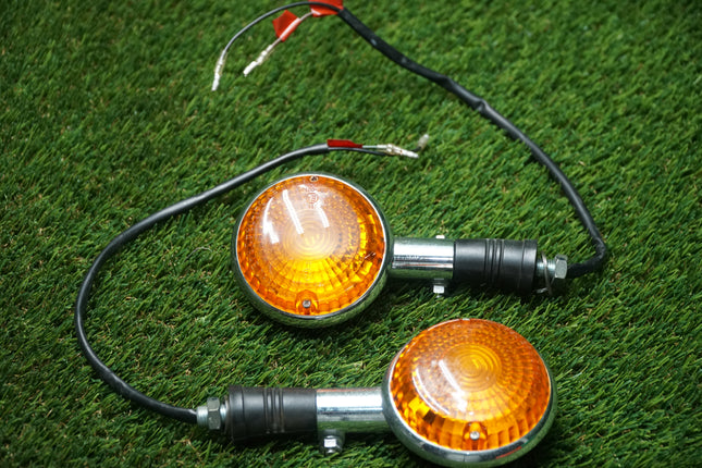1993 Yamaha VMAX 1200 Rear Turn Signal Blinker Set OEM — Good Condition
