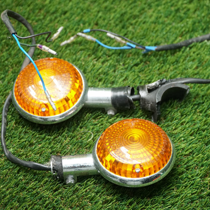 Yamaha VMAX 1200 Virago 750 V Star 250 Front Turn Signals — Broken Mounts