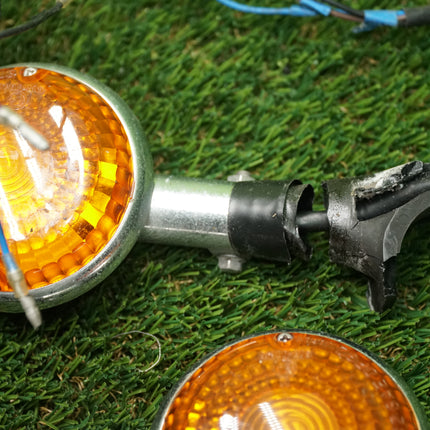 Yamaha VMAX 1200 Virago 750 V Star 250 Front Turn Signals — Broken Mounts
