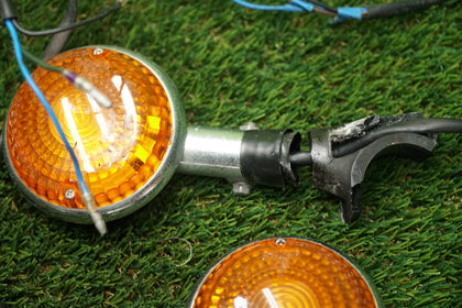 Yamaha VMAX 1200 Virago 750 V Star 250 Front Turn Signals — Broken Mounts photo 2