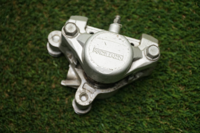 Sumitomo Rear Brake Caliper Yamaha VMX1200 VMAX 85–95 1FK-25810-52 – Untested