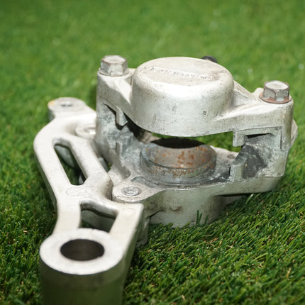 1992 Yamaha VMAX 1299 2WE Rear Brake Caliper A4004 – Missing One Piston