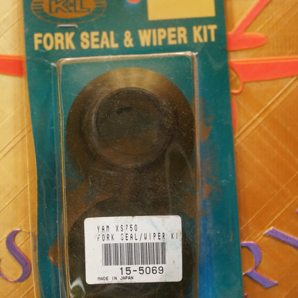 K&L Yamaha XS750 XS850 Front Fork Seal & Wiper Kit 15-5069 NOS