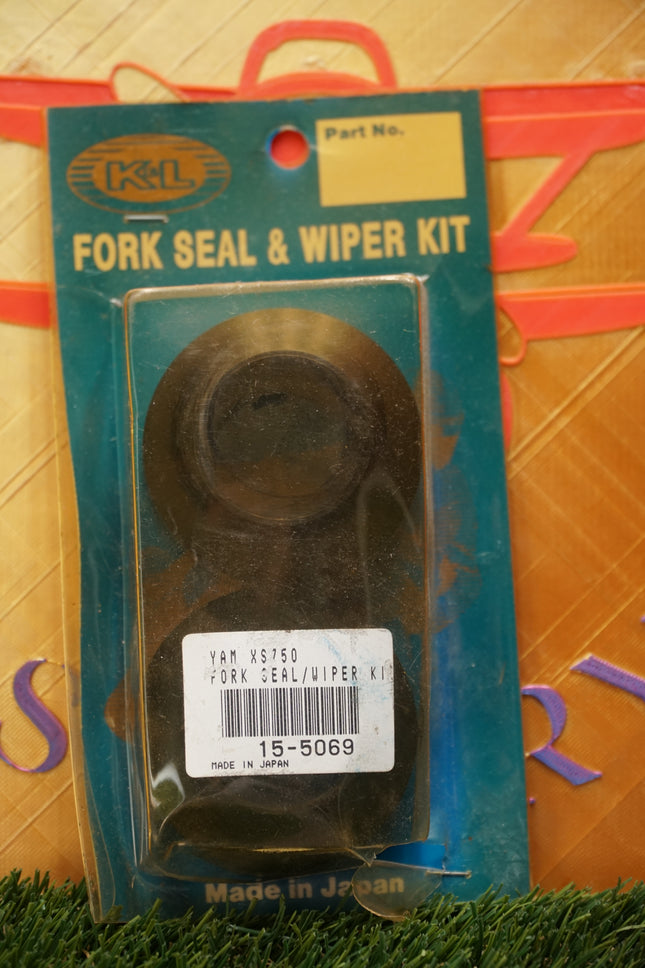 K&L Yamaha XS750 XS850 Front Fork Seal & Wiper Kit 15-5069 NOS