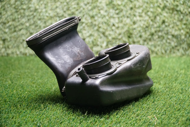 2002 Yamaha V Star 650 XVS650A OEM Airbox Air Intake Filter Box