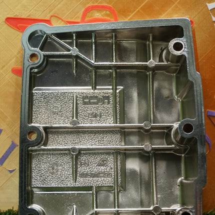 Harley Twin Cam Chrome Rocker Box Cover Top Lid 17571-99 Used OEM Flaking