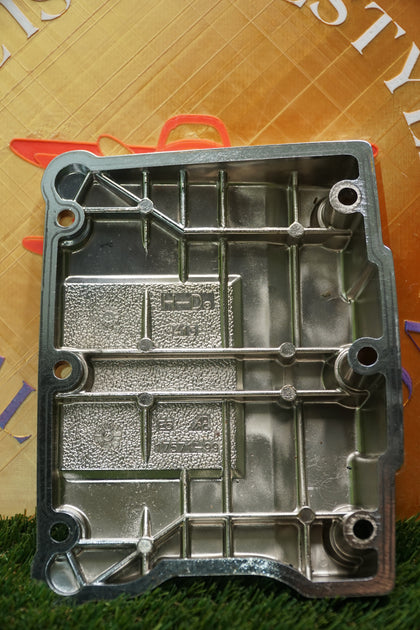 Harley Twin Cam Chrome Rocker Box Cover Top Lid 17571-99 Used OEM Flaking photo 2