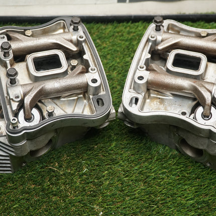 Harley Evolution Sportster Cylinder Heads Rockers Valves 17579-95 Parts Core