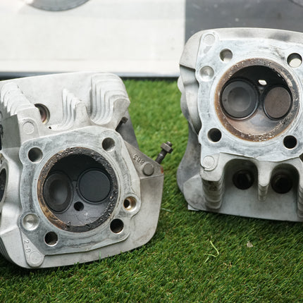 Harley Evolution Sportster Cylinder Heads Rockers Valves 17579-95 Parts Core