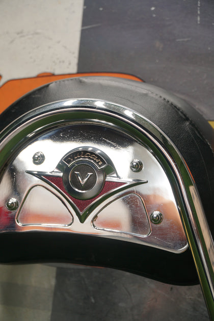 Kawasaki Vulcan 1500 Classic Passenger Backrest Sissy Bar Chrome Emblem Used OEM photo 6