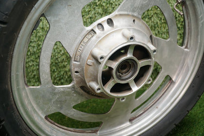 1985 Yamaha VMAX 1200 Front Wheel Rim & Tire 18x2.15 – OEM 1FK-25168-00-98 photo 3