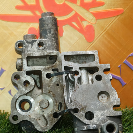 Harley Evolution Big Twin Engine Oil Pump Cover & Housing Used OEM 26238-92