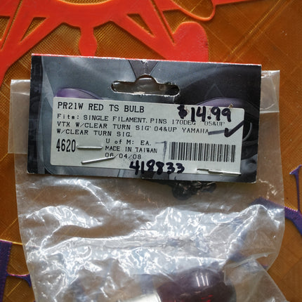 Kuryakyn 4620 Red PR21W Turn Signal Bulb Honda VTX Yamaha Road Star 418833