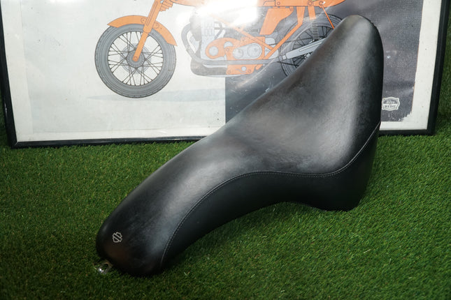 Harley Davidson OEM Badlander Two-Up Seat Touring Electra Road Street Glide