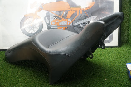 Victory Cross Country OEM Two-Up Seat 5438107 Cross Roads Tour Magnum photo 1