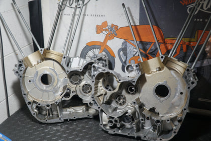 1987–1988 Honda Shadow VT1100C OEM Engine Crankcase Halves L&R w/ Case Bolts photo 10