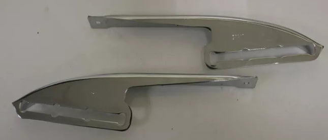 V-Twin Manufacturing 31-0437 Windshield Bracket Kit – Fits Harley-Davidson FLST Models