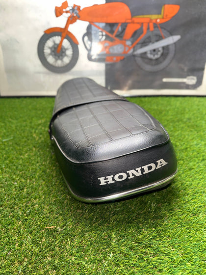 Honda CL175 Scrambler OEM Complete Two-Up Seat Cushion Hinge Strap 1968-1973 photo 4