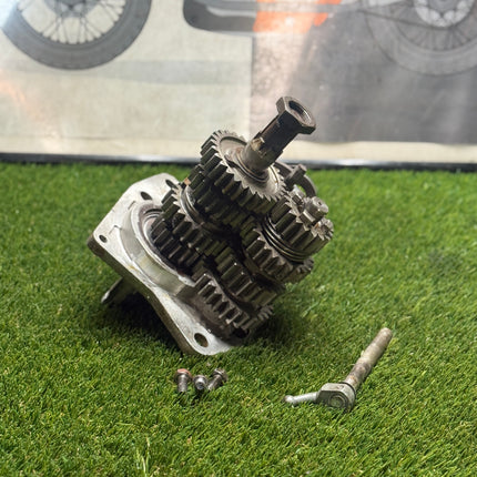 Harley Ironhead Sportster 4 Speed Transmission Mainshaft Trapdoor Parts Core
