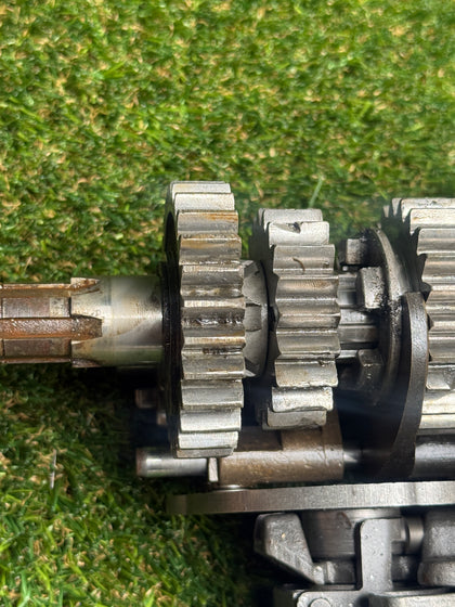 Harley Ironhead Sportster 4 Speed Transmission Mainshaft Trapdoor Parts Core photo 8