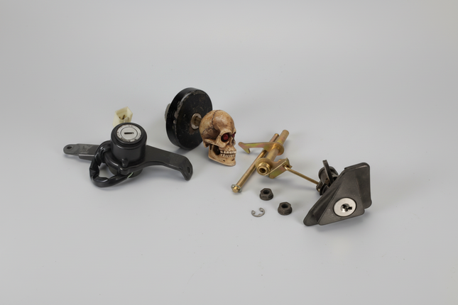 1997 Yamaha VMAX 1200 VMX12 OEM Lock Set w/ Key Ignition Gas Cap Seat Lock